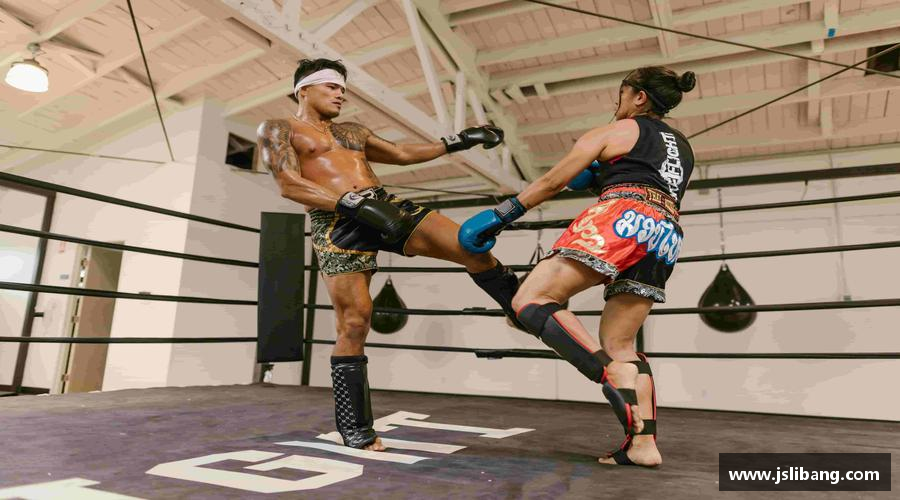 搏击激情，燃烧梦想！